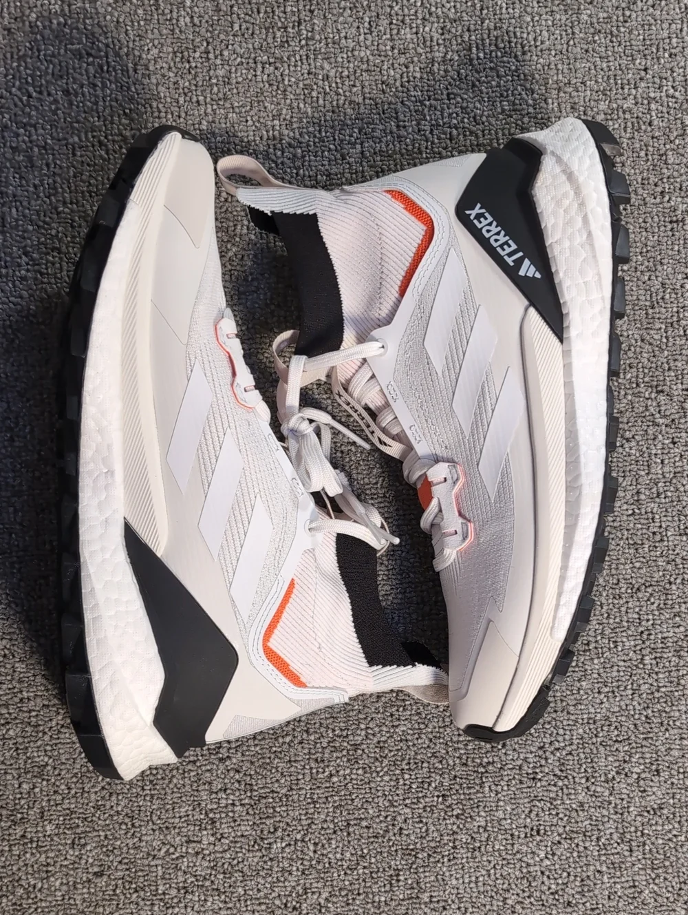 adidas Terrex Free Hiker 2.0 Hiking Shoes Size 9.0 Crystal White/Impact Orange